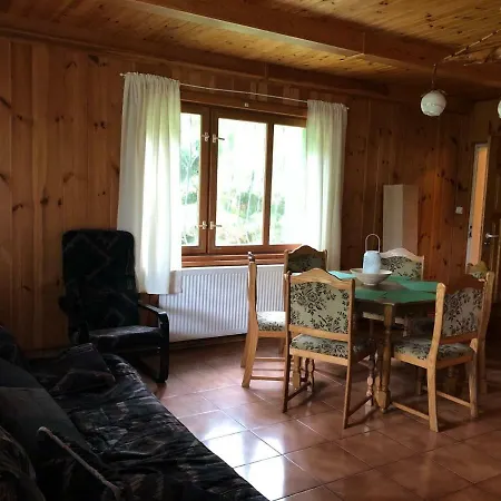 Dom Nad Jeziorem W Borach Tucholskich Osiek (Pomerania)