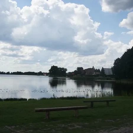 Dom Nad Jeziorem W Borach Tucholskich Osiek (Pomerania)